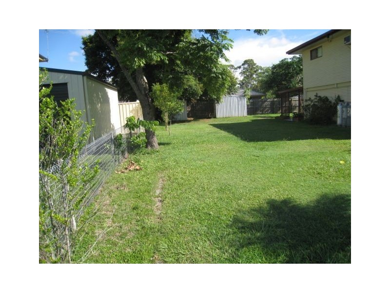 77 Aquarius Drive, Kingston QLD 4114