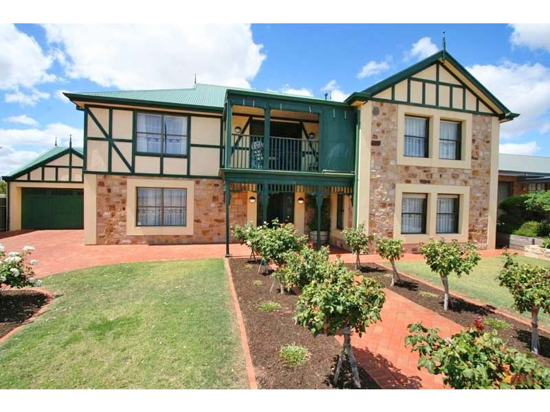 13 Maidencombe Drive, Moana SA 5169