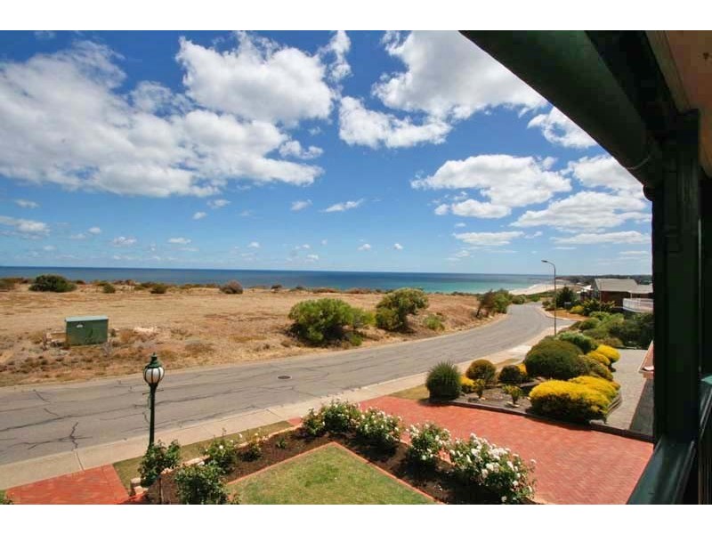 13 Maidencombe Drive, Moana SA 5169