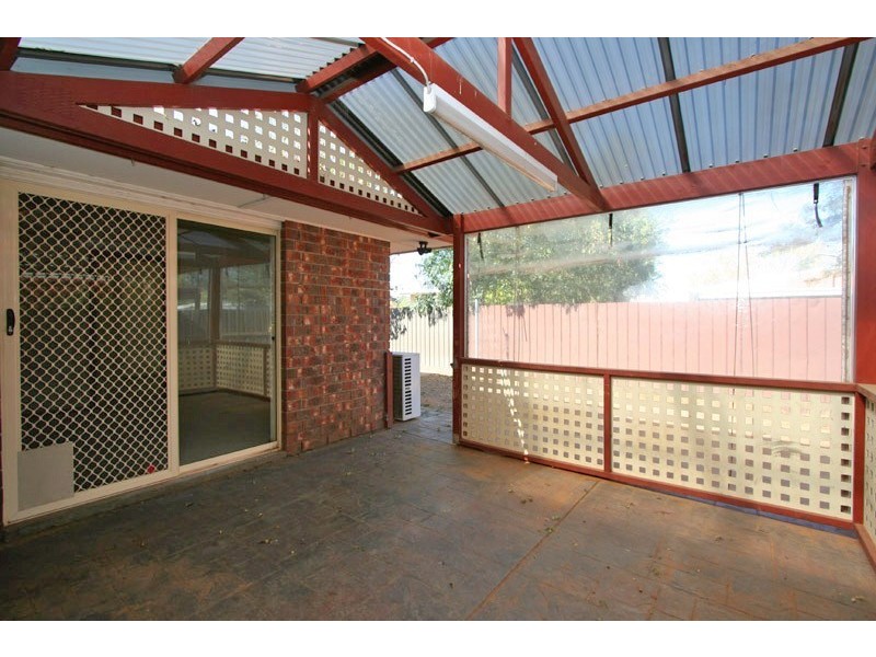20a Edwards Avenue, Park Holme SA 5043