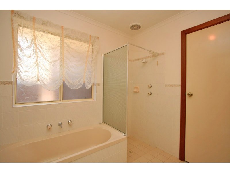 20a Edwards Avenue, Park Holme SA 5043