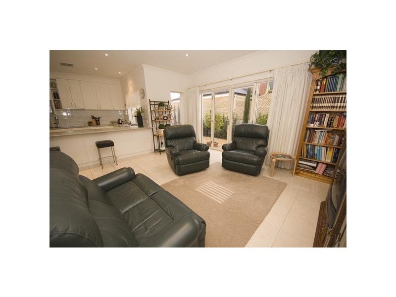 House 2/17 The Crescent, Blair Athol SA 5084