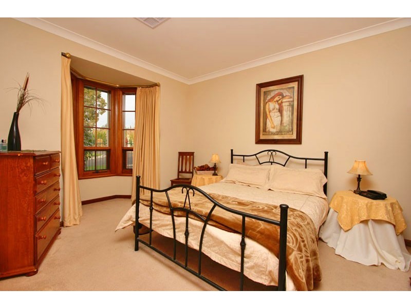 13 White Avenue, Kensington Gardens SA 5068