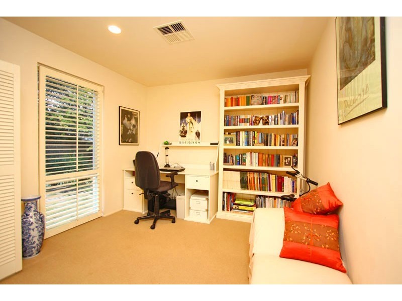 16 Ridge Avenue, Myrtle Bank SA 5064