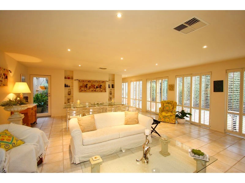 16 Ridge Avenue, Myrtle Bank SA 5064