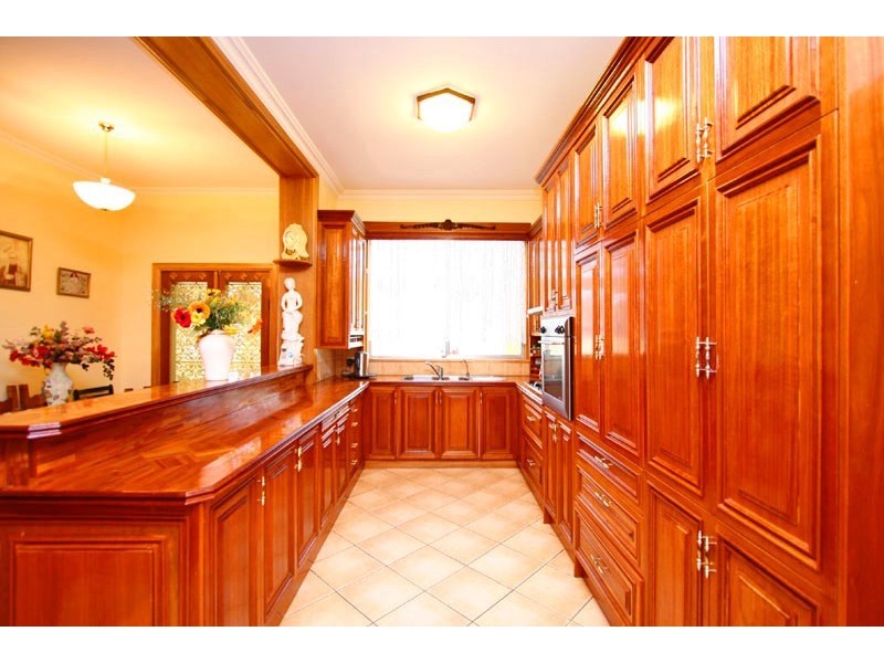 2 Anglesey Avenue, St Georges SA 5064