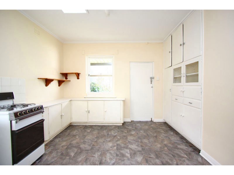 8 Lauder Avenue, Sefton Park SA 5083