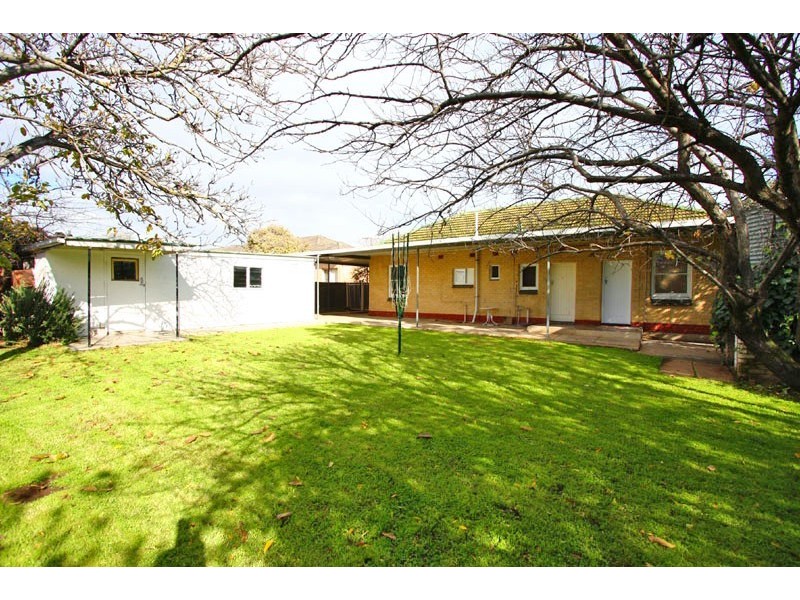 8 Lauder Avenue, Sefton Park SA 5083