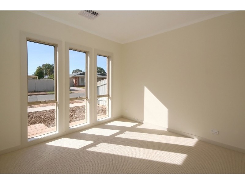 16 Harrow Street, Dover Gardens SA 5048