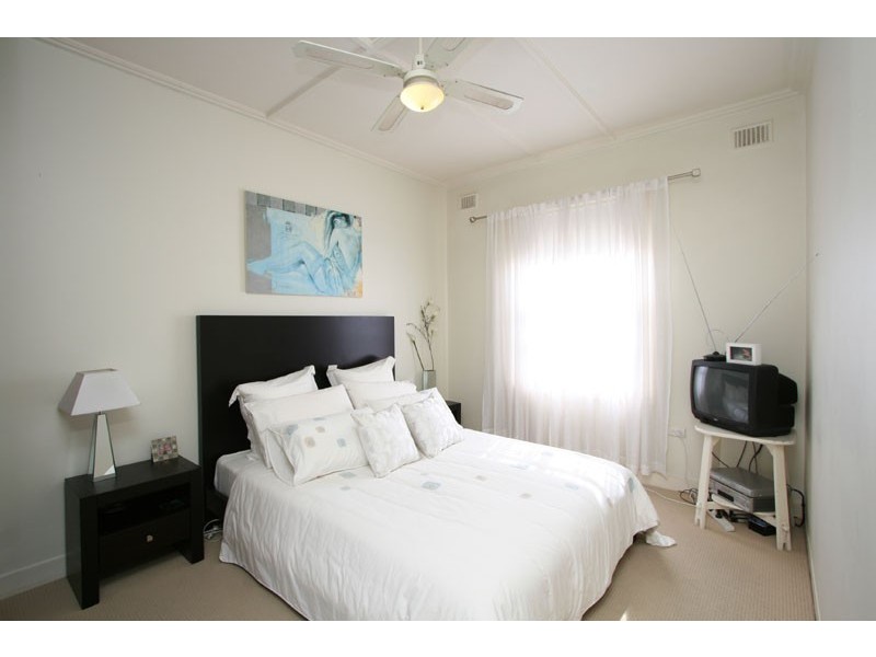 3 Sandville Avenue, Broadview SA 5083