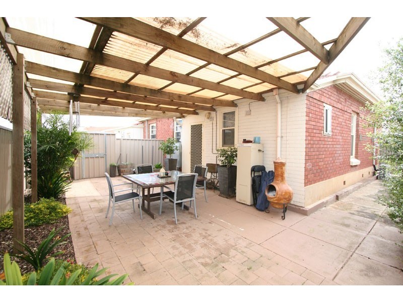 3 Sandville Avenue, Broadview SA 5083