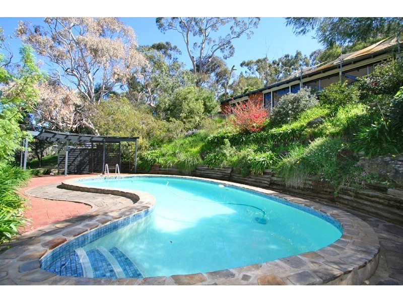 27 Gleneagles Road, Mount Osmond SA 5064