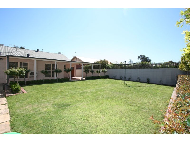 4 Corinda Avenue, Kensington Park SA 5068
