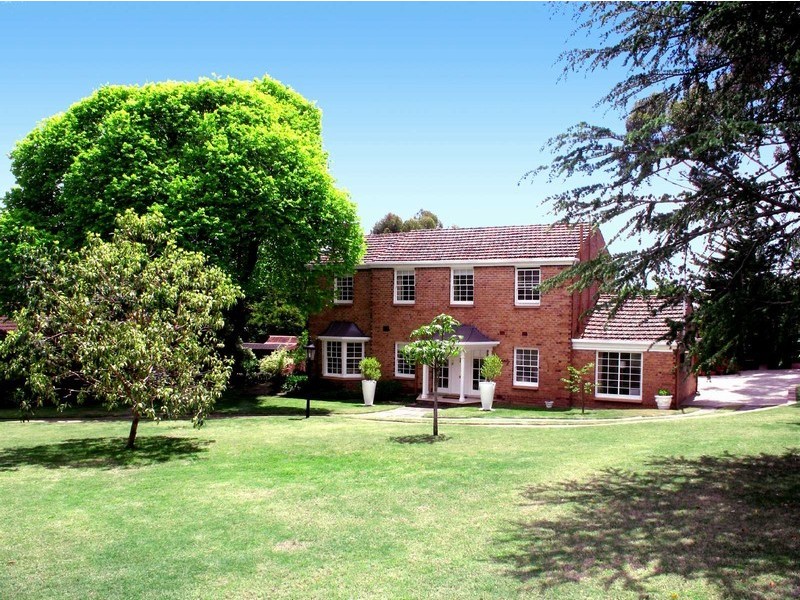 17 Elmglade Road, Springfield SA 5062