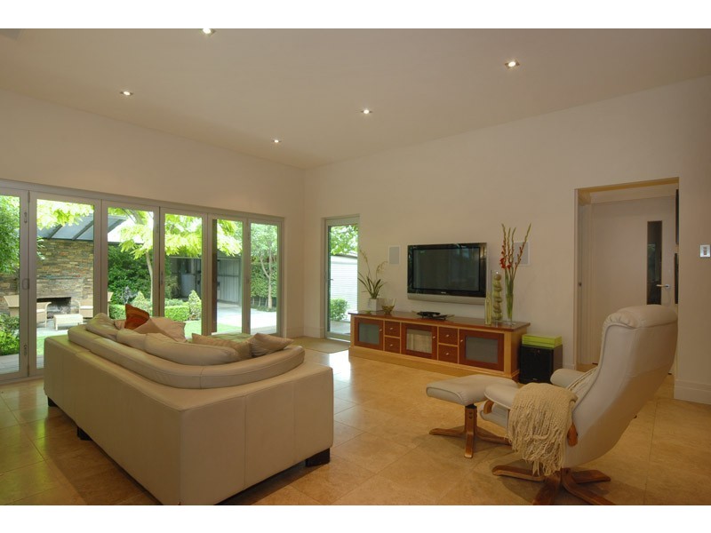 1 Uxbridge Street, Kensington Park SA 5068