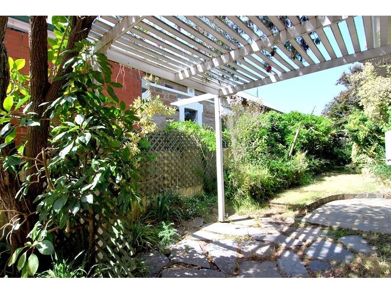 10 Desaumarez Street, Kensington Park SA 5068