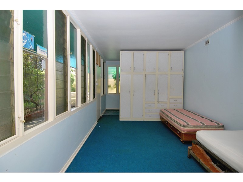 10 Desaumarez Street, Kensington Park SA 5068