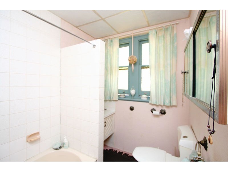 9A Kinross Avenue, Lower Mitcham SA 5062