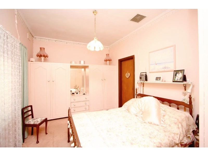 9A Kinross Avenue, Lower Mitcham SA 5062