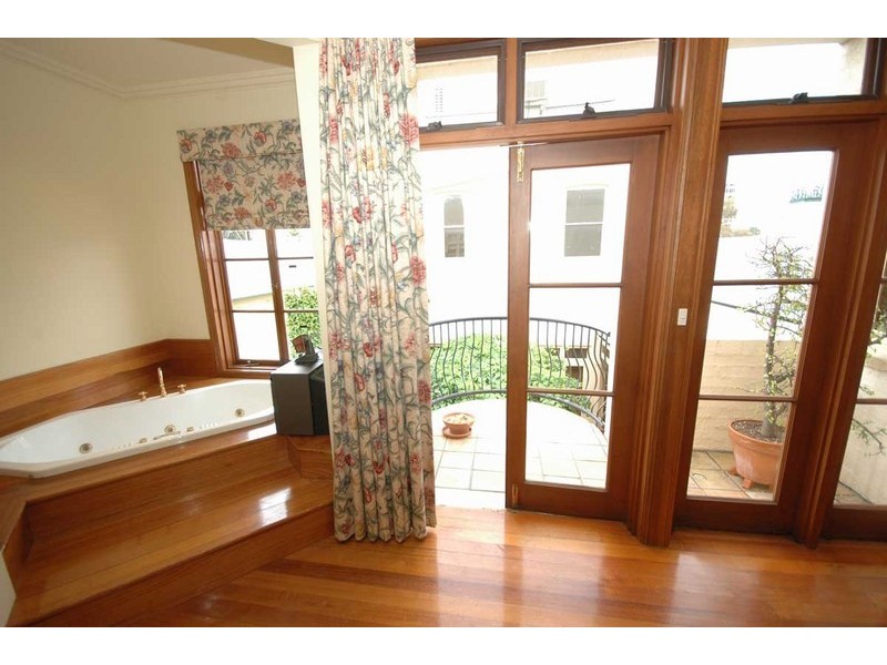 24 Byron Street, Glenelg SA 5045