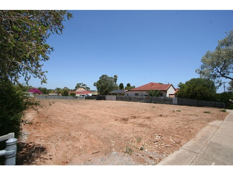 1 St Clements Street, Blair Athol SA 5084