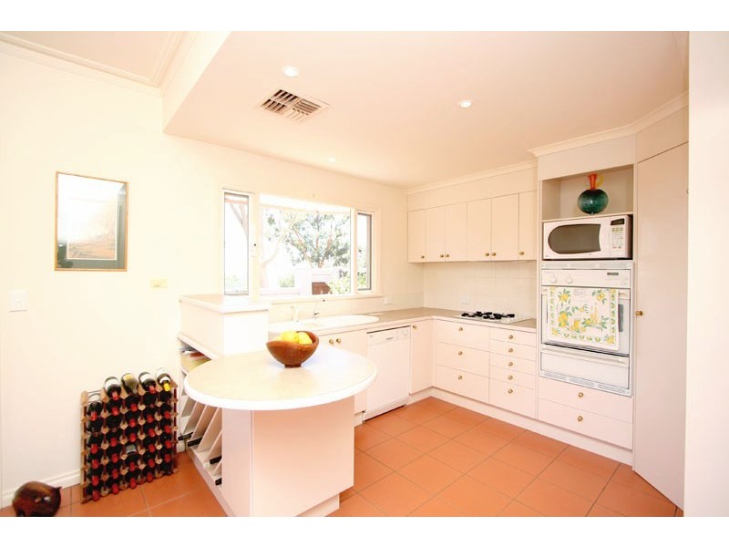 1 Mclaren Court, Torrens Park SA 5062