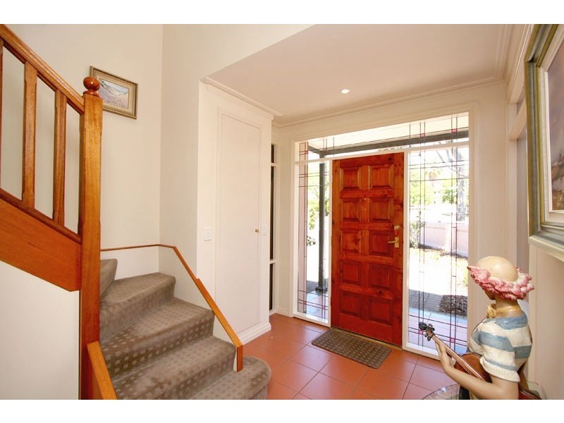 1 Mclaren Court, Torrens Park SA 5062