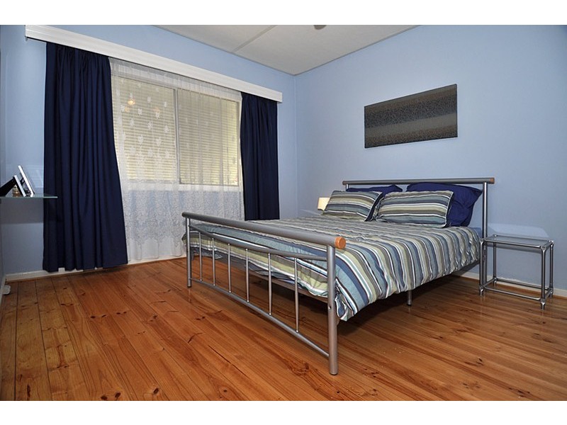 24 Mitchell Street East, Seaton SA 5023