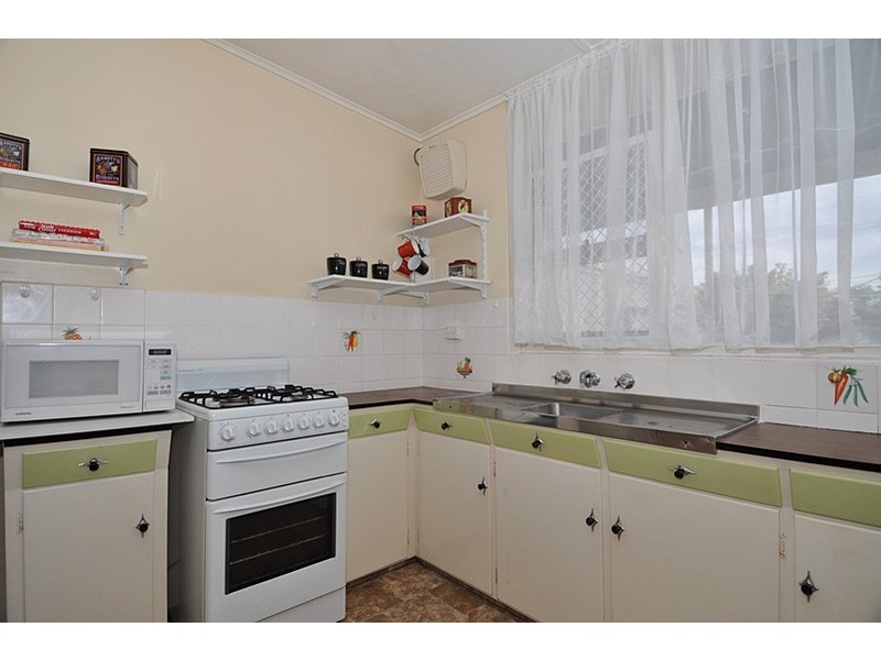 24 Mitchell Street East, Seaton SA 5023