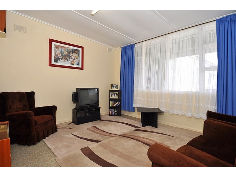 24 Mitchell Street East, Seaton SA 5023