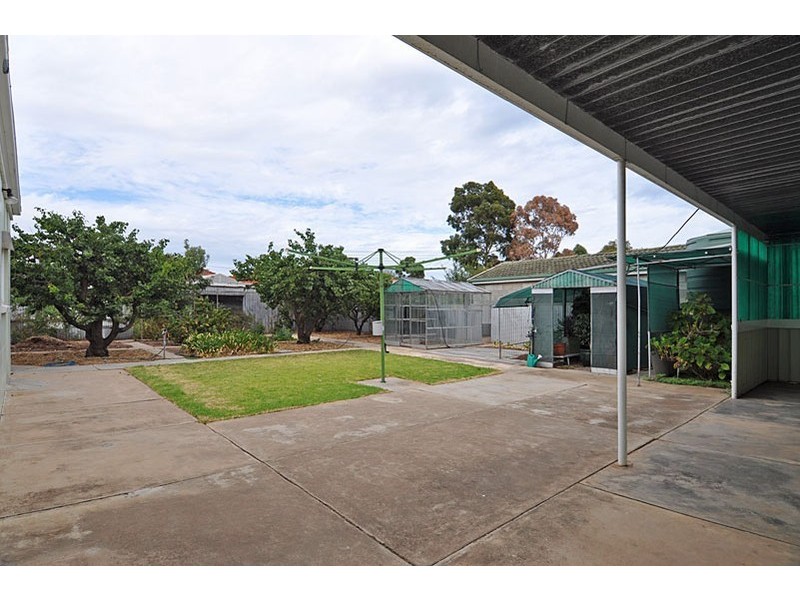 24 Mitchell Street East, Seaton SA 5023