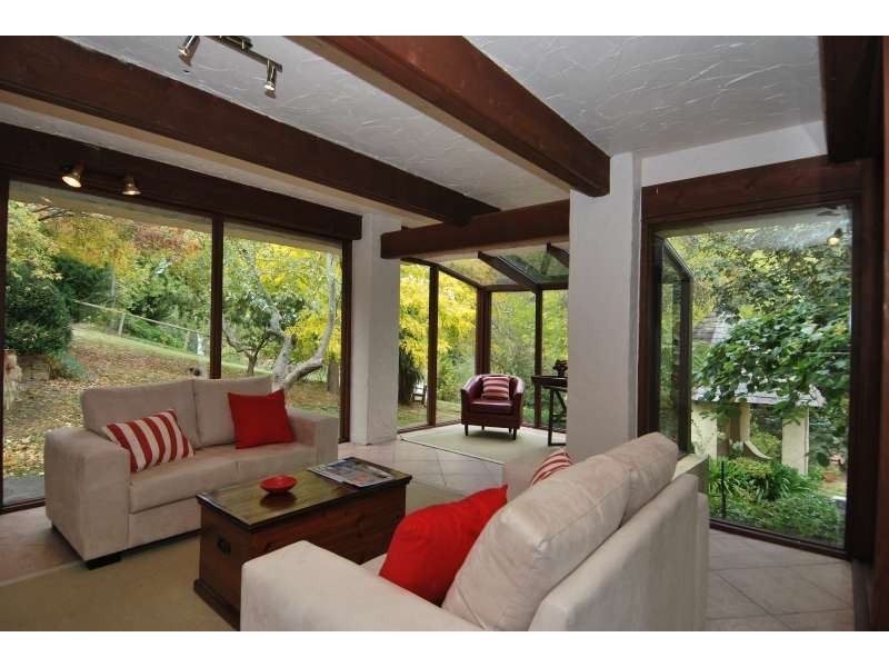 8 Madeline Road, Stirling SA 5152