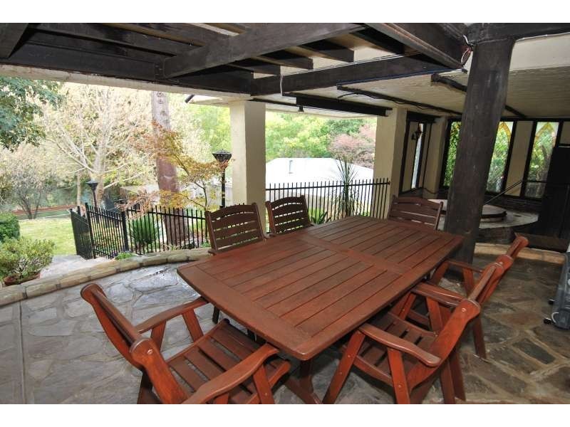 8 Madeline Road, Stirling SA 5152