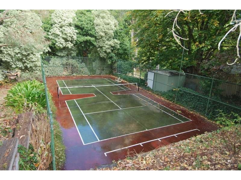 8 Madeline Road, Stirling SA 5152