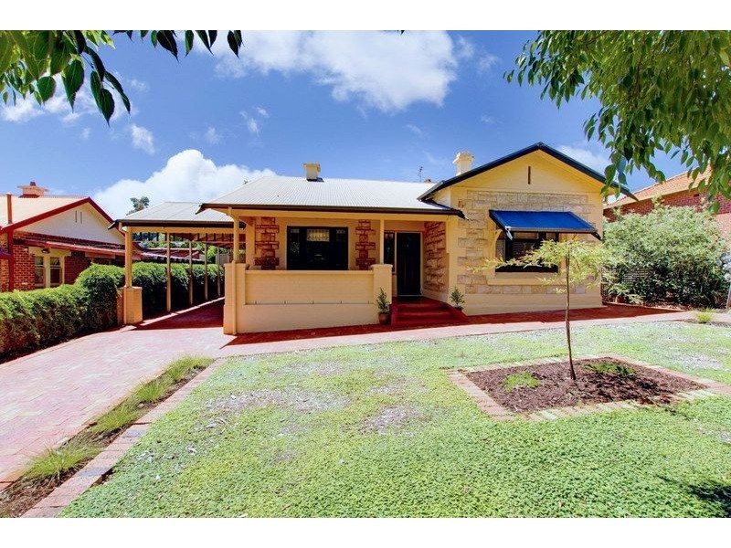 25 Emily Avenue, Clapham SA 5062
