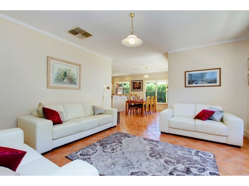 25 Emily Avenue, Clapham SA 5062