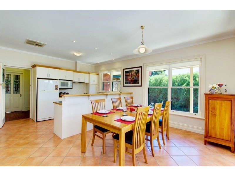 25 Emily Avenue, Clapham SA 5062