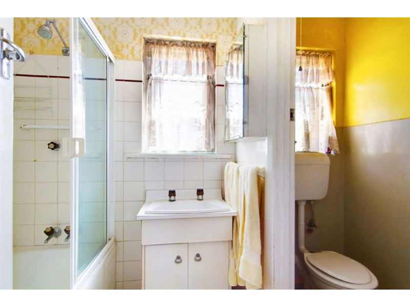 4 Howie Court, Woodville South SA 5011