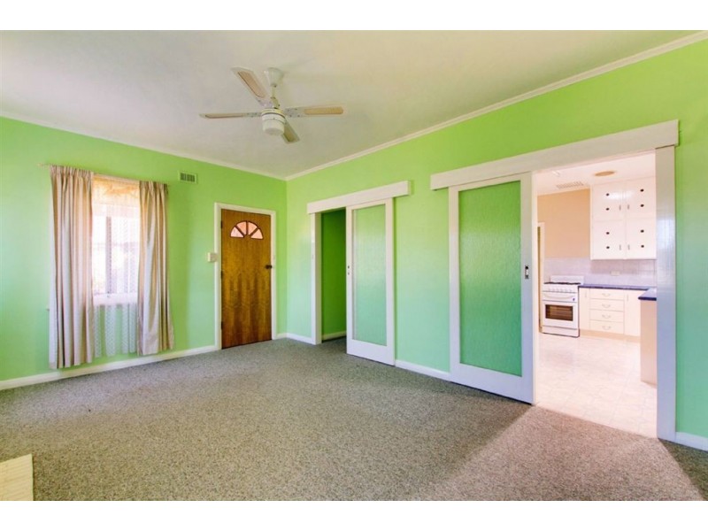 4 Howie Court, Woodville South SA 5011