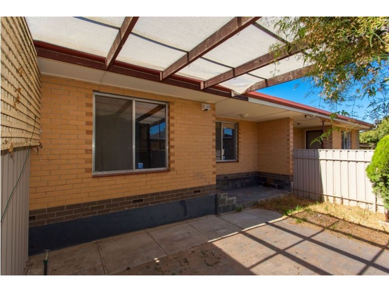 2/4 Strathmont Avenue, Gilles Plains SA 5086