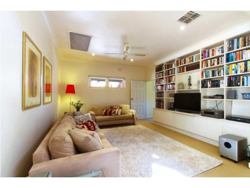 24 Statenborough Street, Leabrook SA 5068