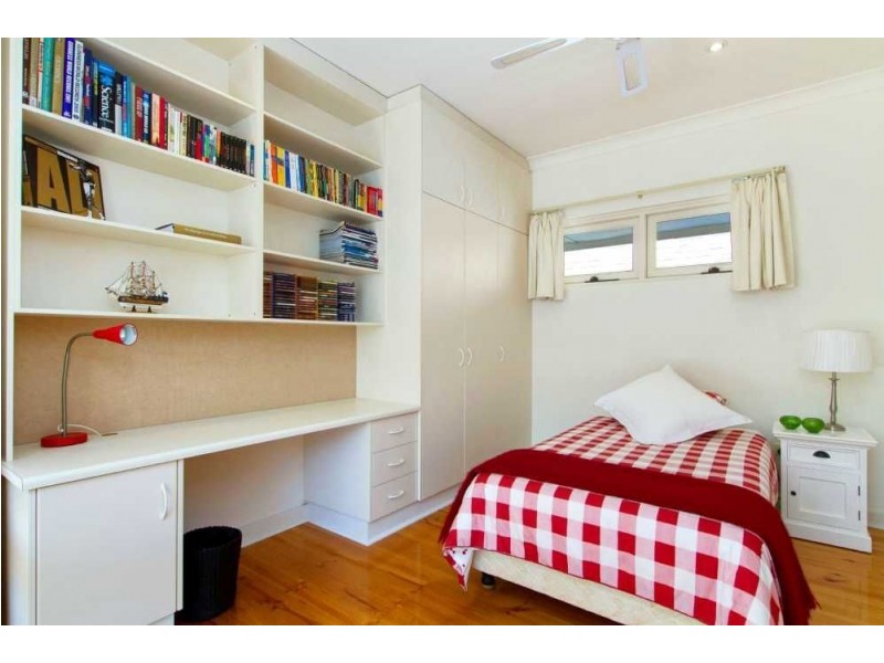 24 Statenborough Street, Leabrook SA 5068