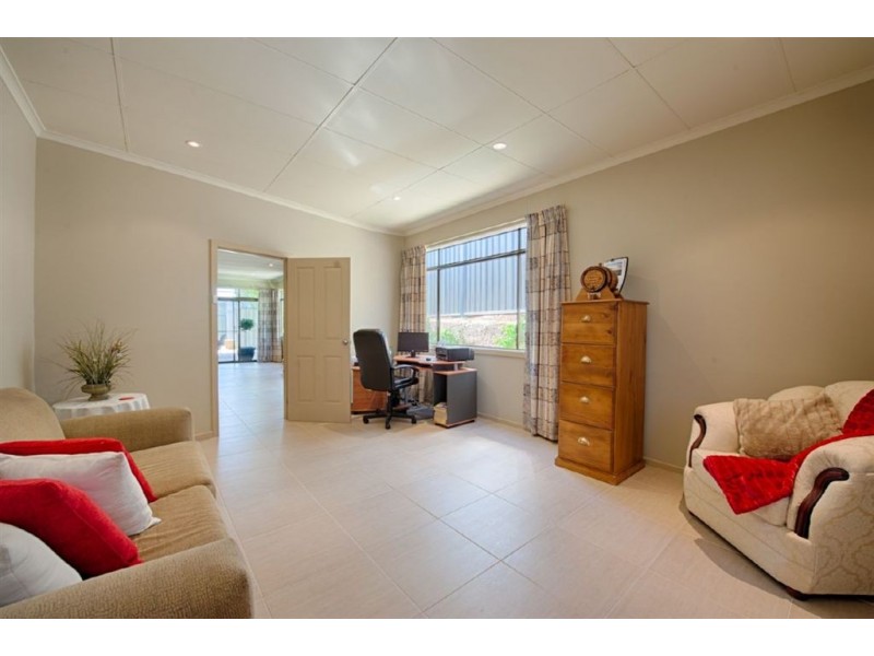 60-62 Wynn Vale Drive, Gulfview Heights SA 5096