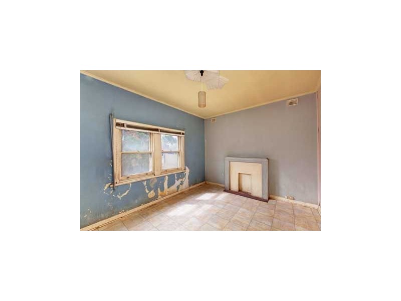 8 Walker Street, Birkenhead SA 5015