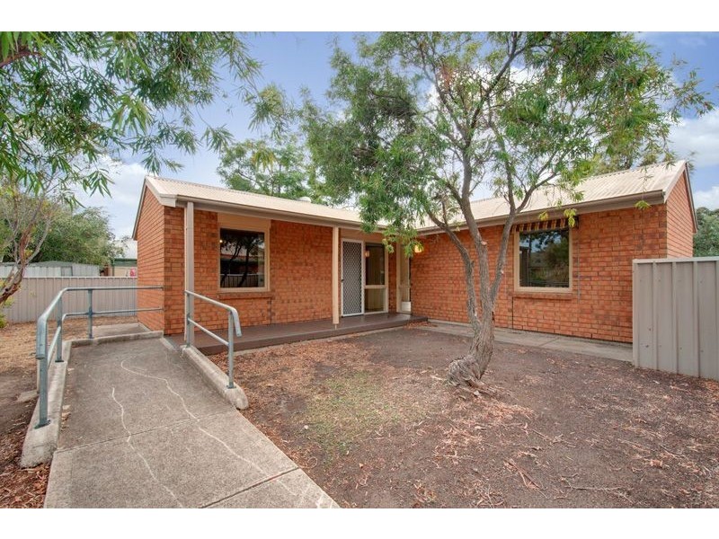 17 Mitchell Street East, Seaton SA 5023