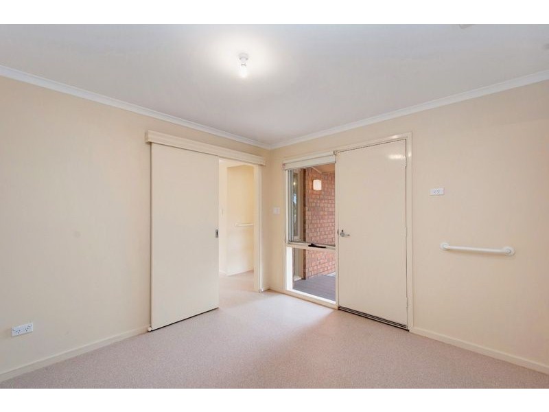 17 Mitchell Street East, Seaton SA 5023