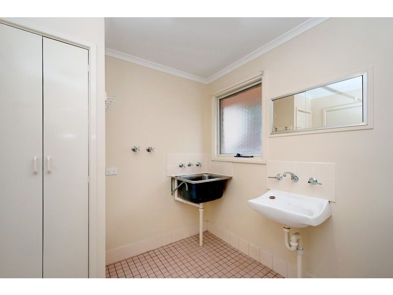 17 Mitchell Street East, Seaton SA 5023