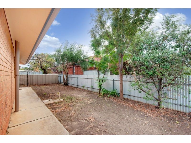 17 Mitchell Street East, Seaton SA 5023