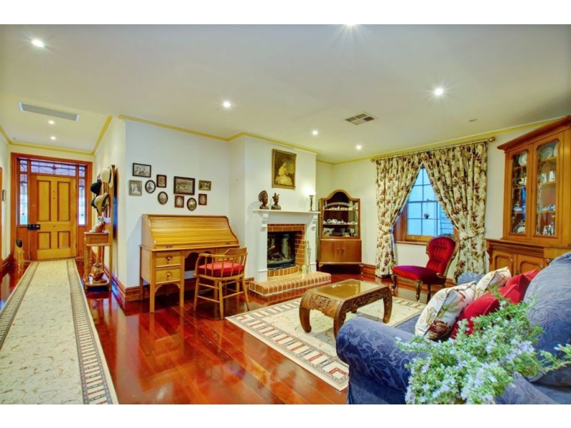 7 Horn Street, Houghton SA 5131