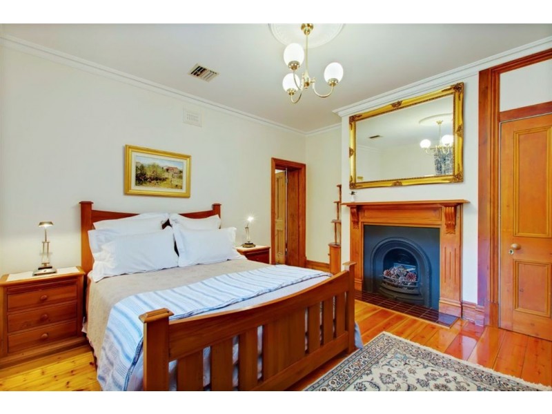 7 Horn Street, Houghton SA 5131